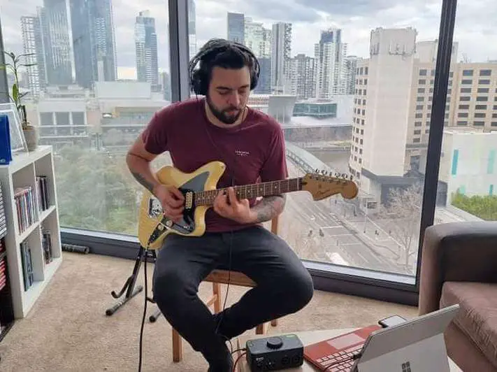 Alex Hatzidakis recording with his Fender Player Jazzmaster